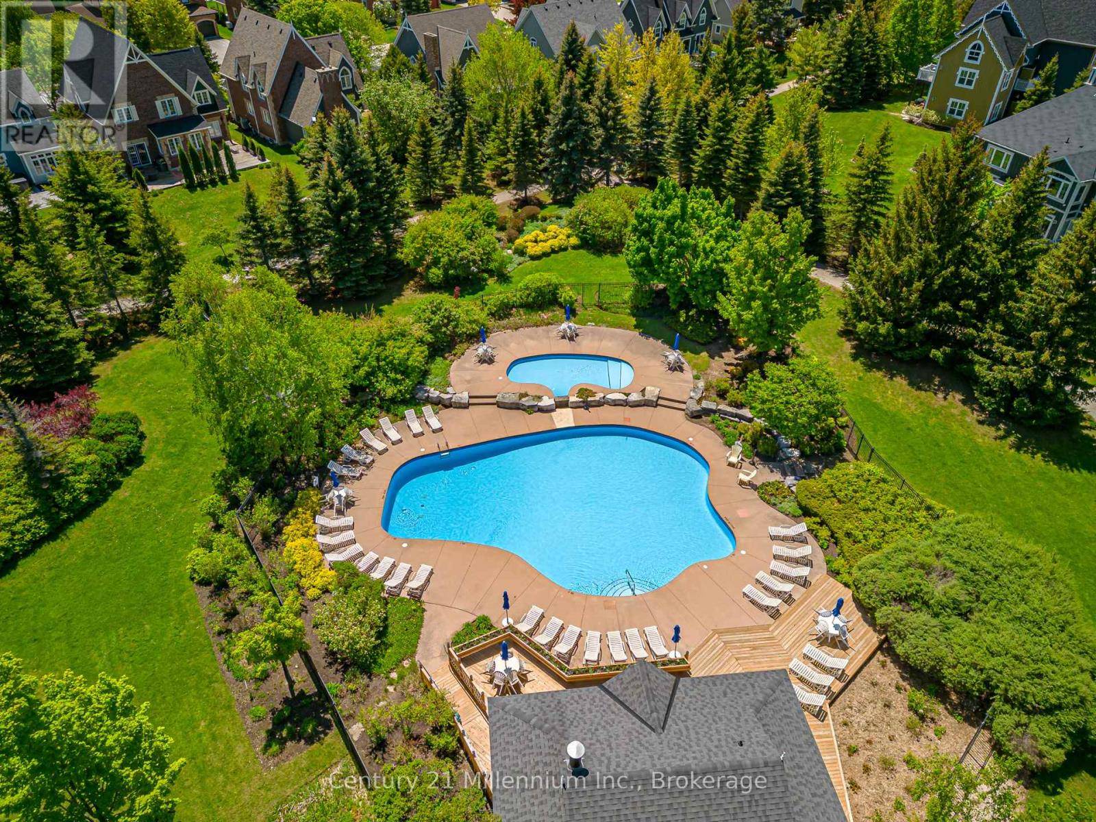 Blue Mountains, ON L9Y0V1,159 SNOWBRIDGE WAY