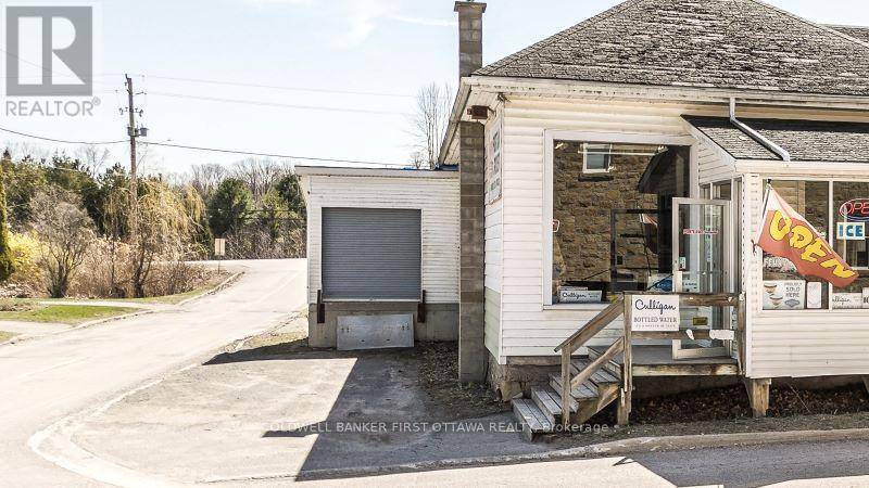 Rideau Lakes, ON K0G1V0,28 COLBORNE STREET