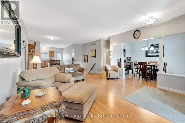 Woodstock (woodstock - South), ON N4V1H5,693 SOUTHWOOD WAY