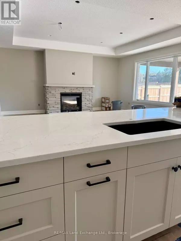 Huron-kinloss, ON N2Z0H3,920 BOGDANOVIC WAY