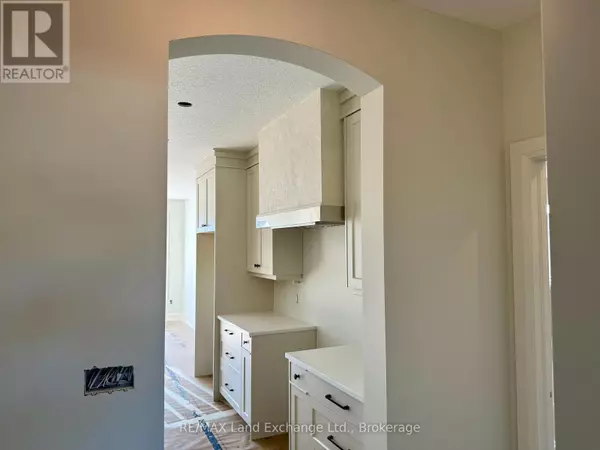 Huron-kinloss, ON N2Z0H3,920 BOGDANOVIC WAY