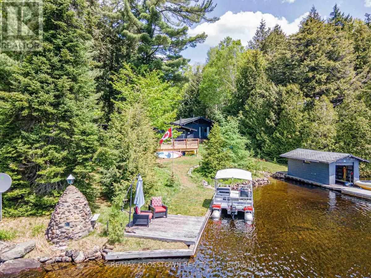 Bracebridge (oakley), ON P1L1X1,228 MACBETH ISLAND
