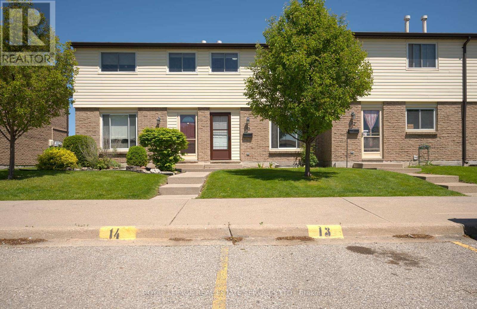 Sarnia, ON N7S4T5,215 Trudeau DR #13