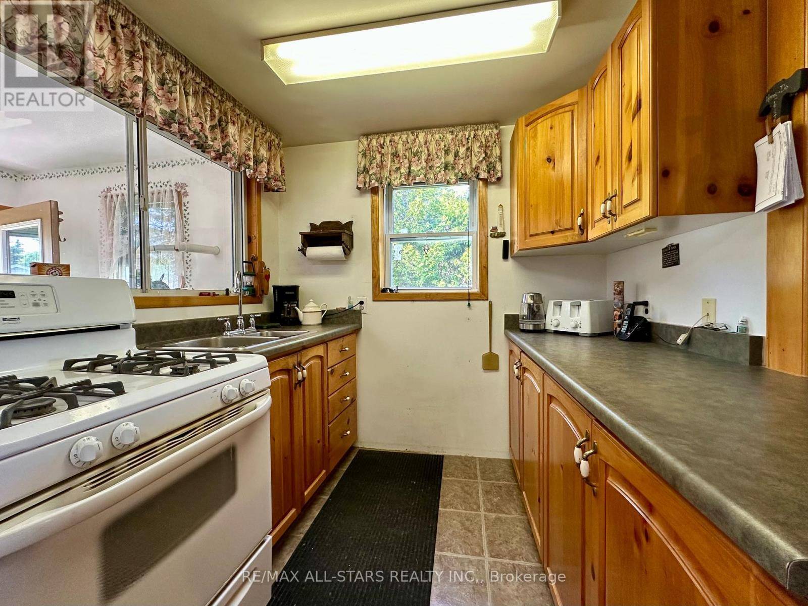 Kawartha Lakes (kirkfield), ON K0M2B0,161 DRIFTWOOD SHORES ROAD