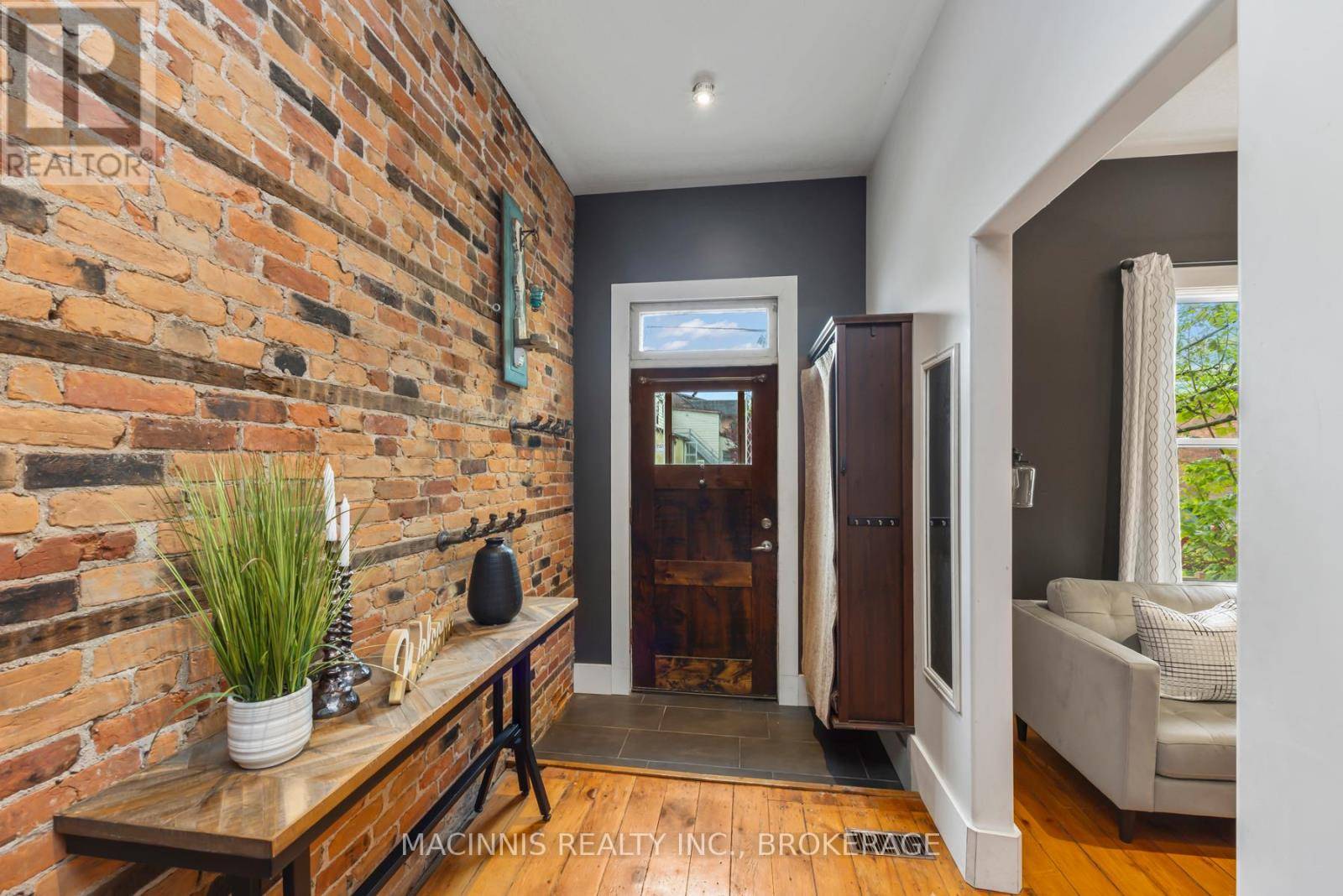 Kingston (east Of Sir John A. Blvd), ON K7K1H6,64 BAY STREET