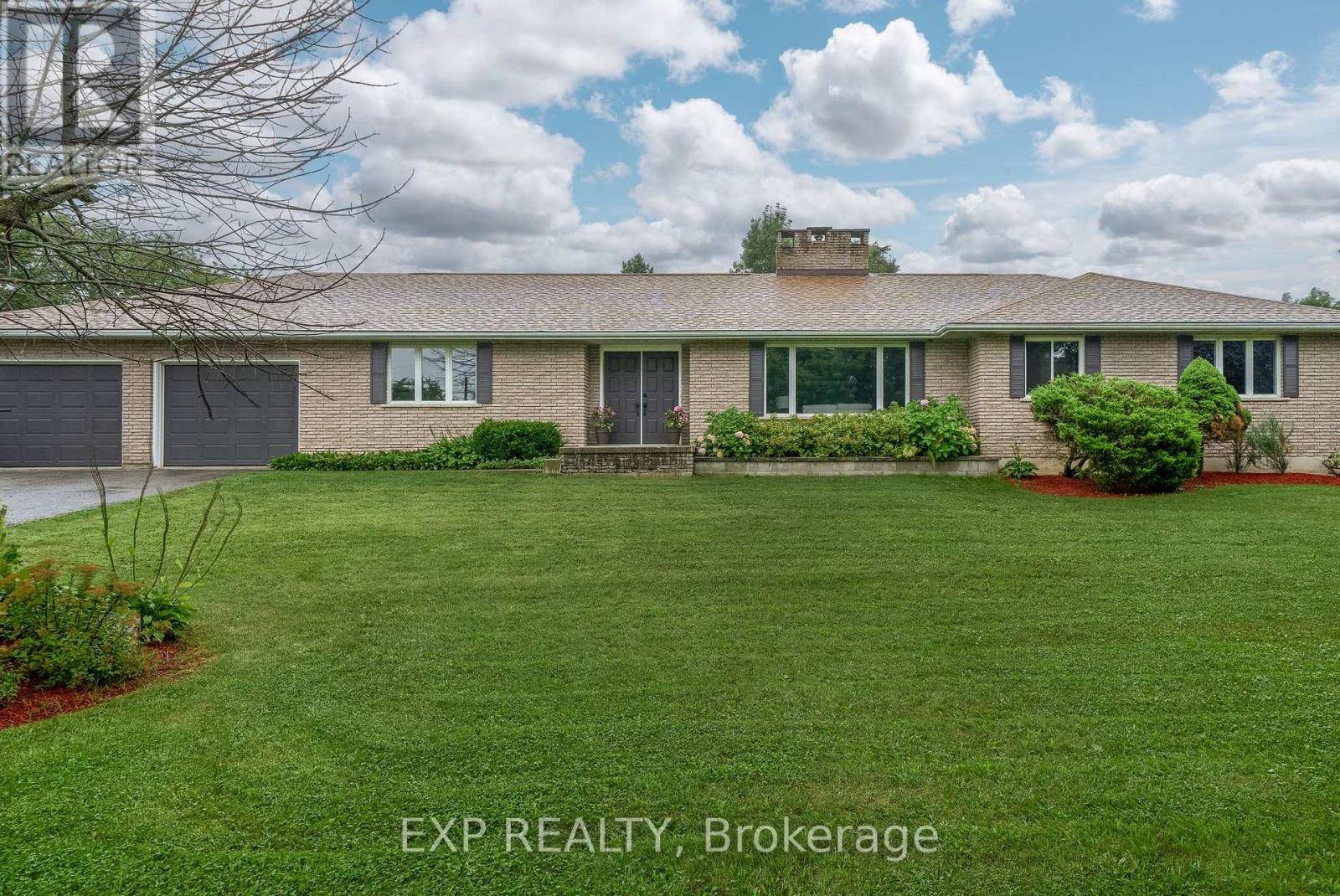 Prince Edward County (athol Ward), ON K0K1P0,737 COUNTY RD 18