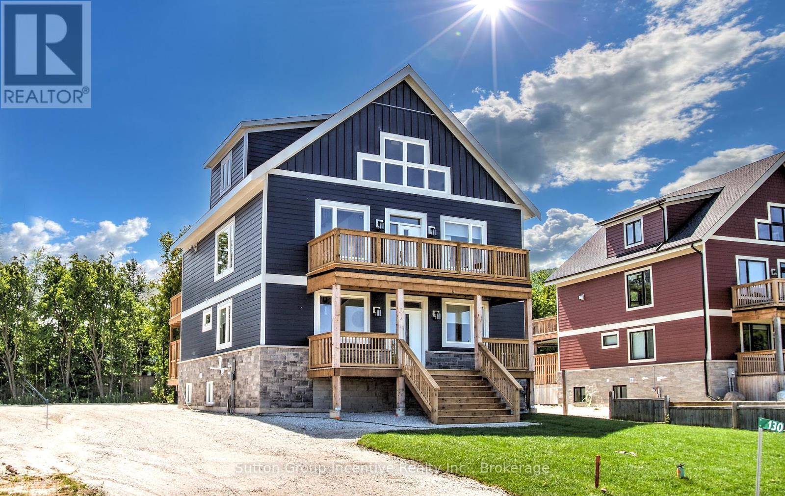 Blue Mountains, ON L9Y0M1,130 ARLBERG CRESCENT