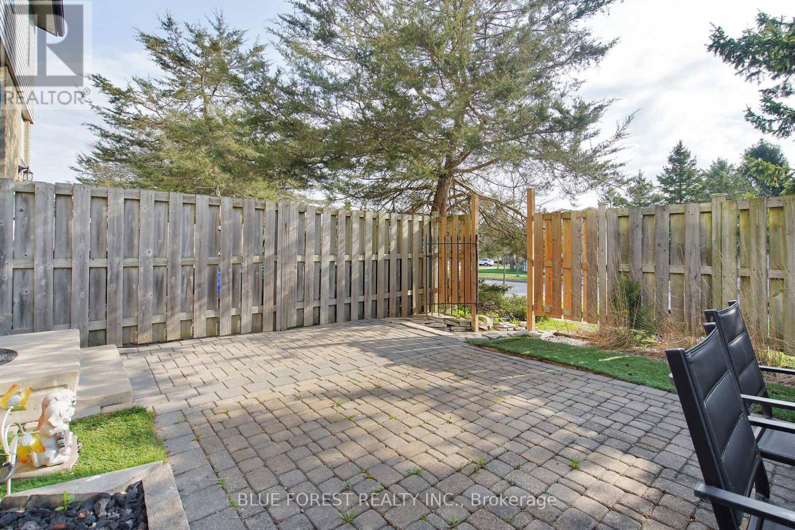 London South (south L), ON N6K2Y4,631 Cranbrook RD #26