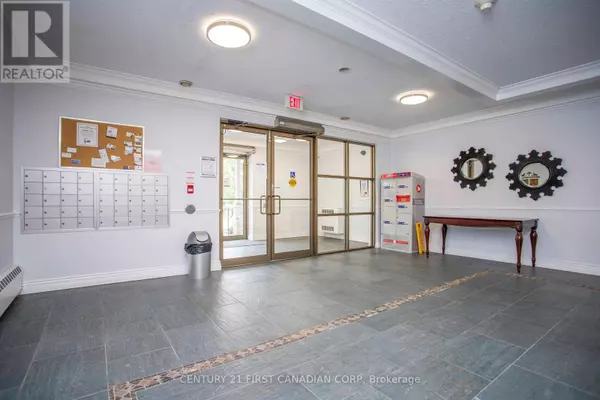 London East (east F), ON N6B2T2,435 Colborne ST #505
