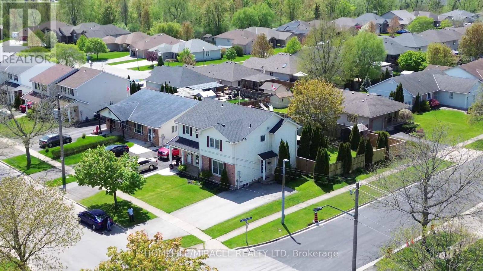 85 AQUADOR DRIVE, Welland (prince Charles), ON L3C5S5