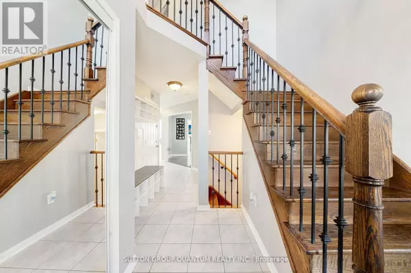 Hamilton (binbrook), ON L0R1C0,157 VOYAGER PASS