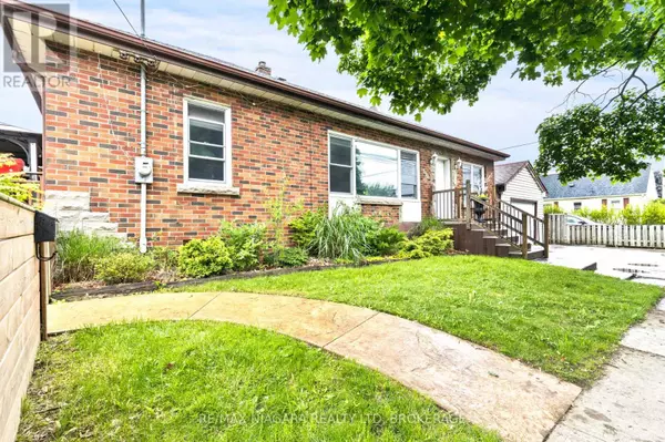 Welland (lincoln/crowland), ON L3B1R6,272 WALLACE AVENUE S