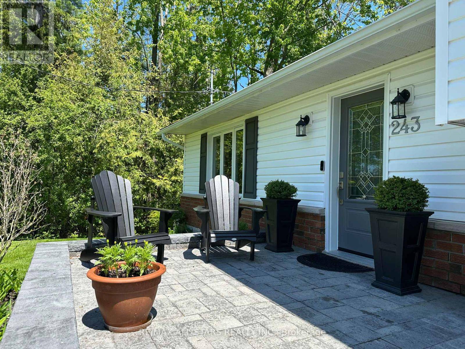 Kawartha Lakes (bobcaygeon), ON K0M1A0,243 WEST STREET