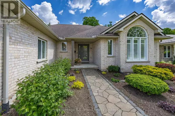 Tillsonburg, ON N4G5R5,36 WOODLAND CRESCENT
