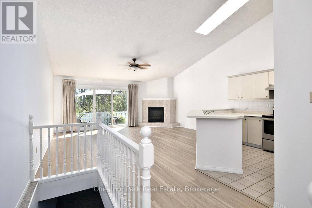 Meaford, ON N4L1R4,83 Victoria ST #4