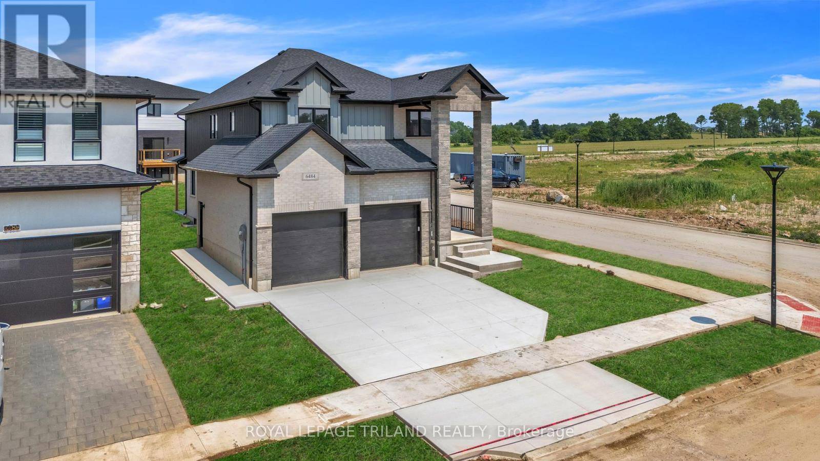 London South (south V), ON N6P0J7,6484 HEATHWOODS AVENUE