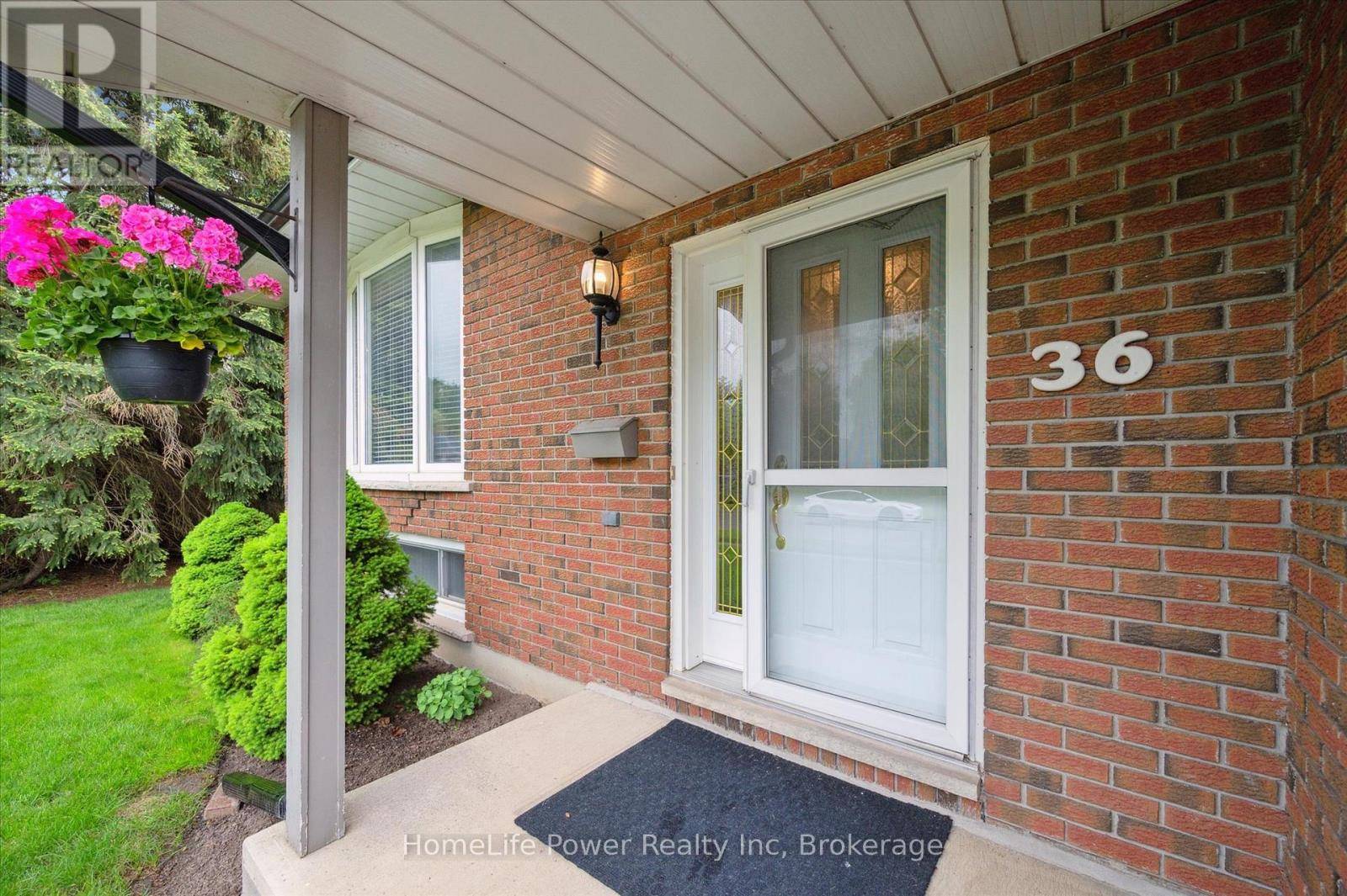 Guelph (willow West/sugarbush/west Acres), ON N1H7B8,36 SANDERSON DRIVE