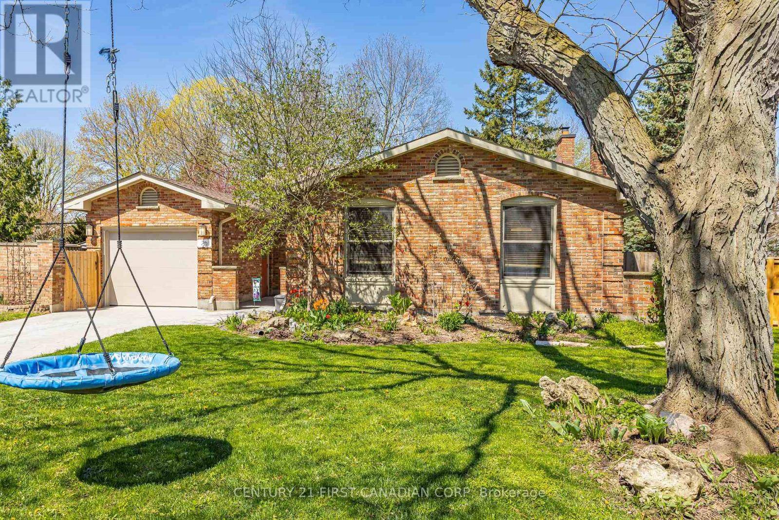 London South (south K), ON N6K2Z7,24 GATINEAU CRESCENT