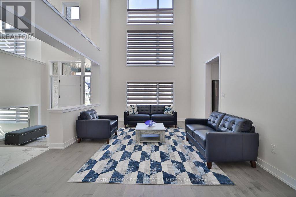 Blue Mountains, ON L9Y5J6,100 STONELEIGH DRIVE