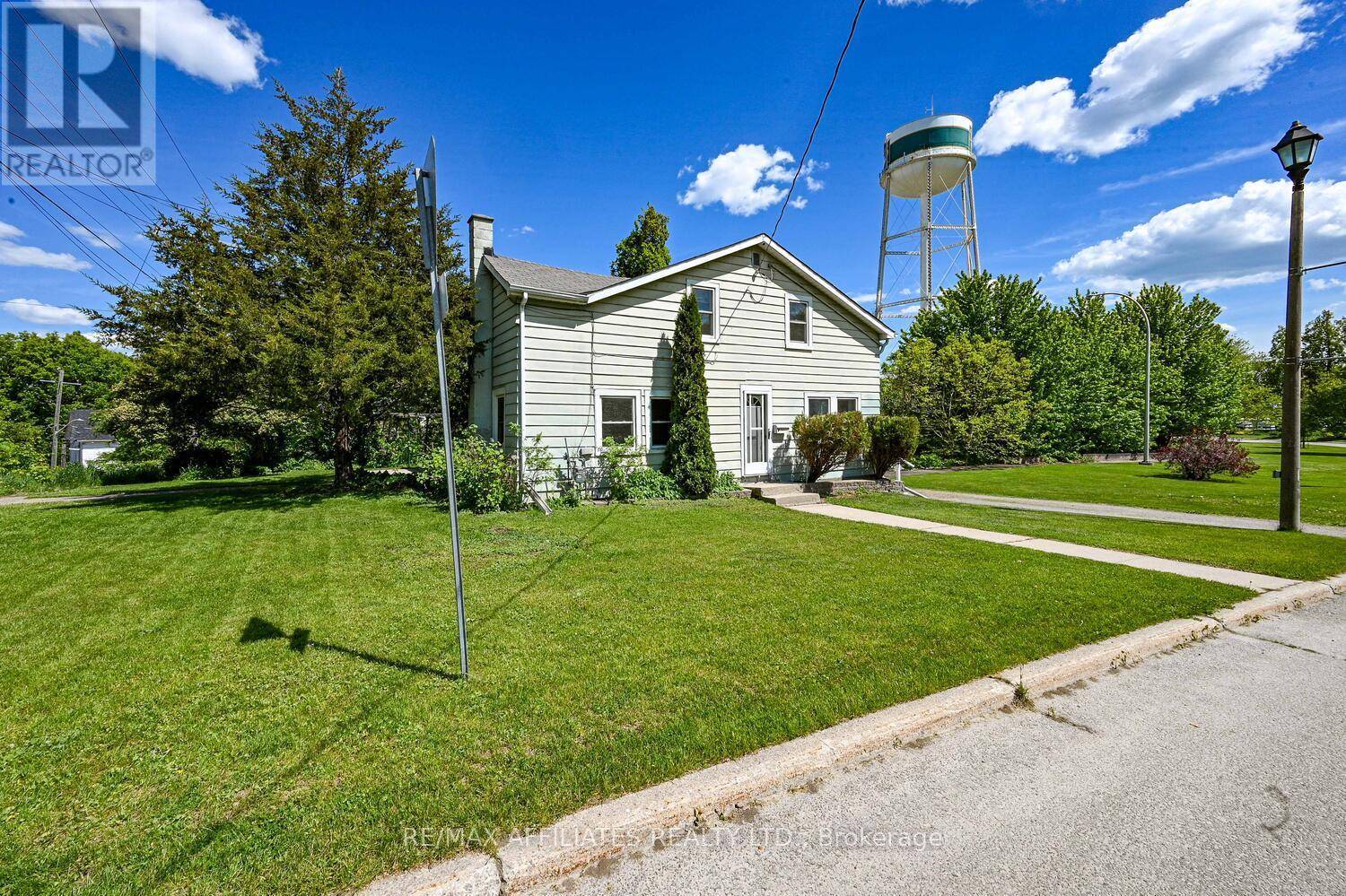 5 STRATHCONA STREET, Smiths Falls, ON K7A1V6