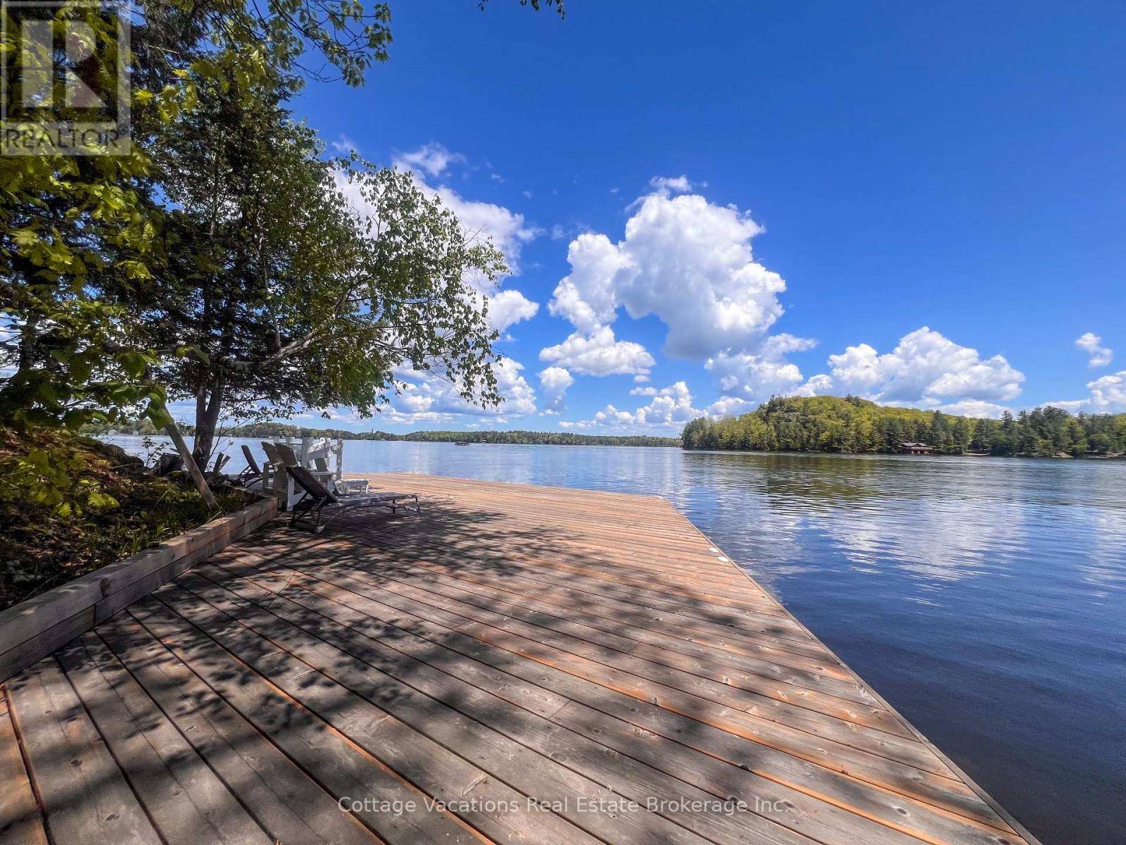 Muskoka Lakes (medora), ON P0B1J0,1120 FERNDALE ROAD