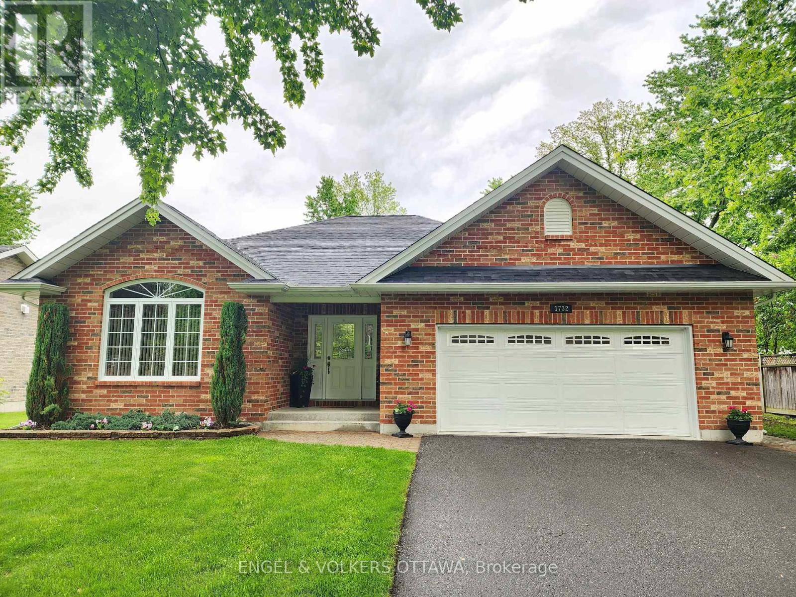 1732 BLAKELY DRIVE NW, Cornwall, ON K6J5L3