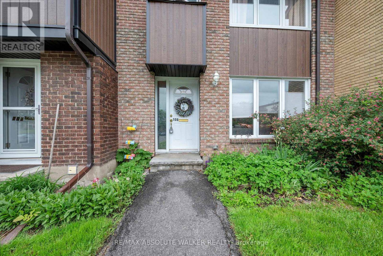 Ottawa, ON K1J8J2,1900 Marquis AVE #108