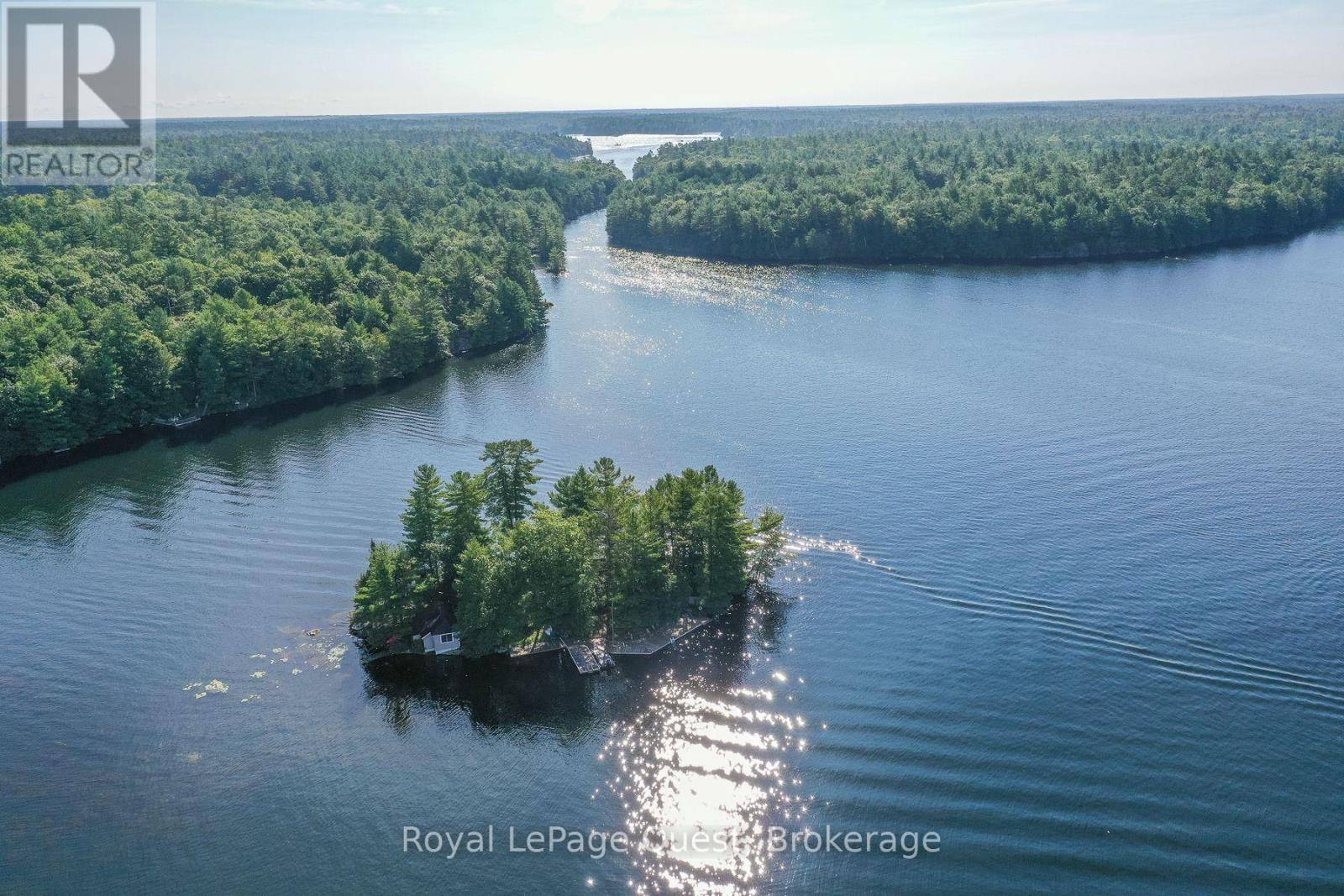 1 ISLAND 4SR, Gravenhurst (wood (gravenhurst)), ON P0E1G0