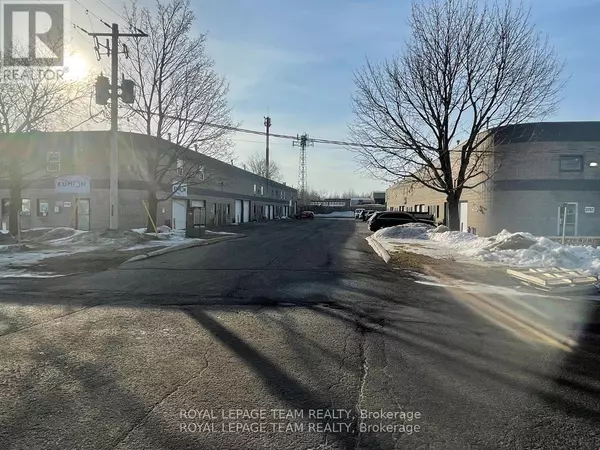 Ottawa, ON K1T3T8,2759 East Fenton RD South #18