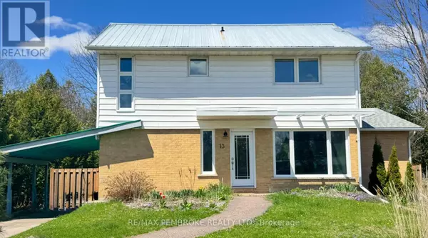 Deep River, ON K0J1P0,13 HIGHLAND CRESCENT
