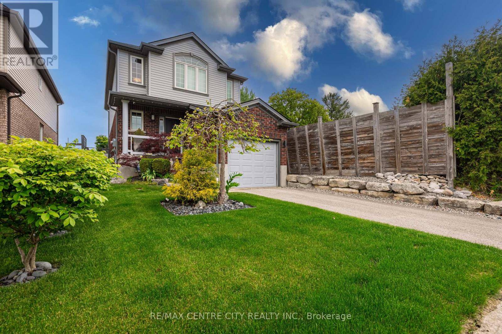 London North (north C), ON N5X4P2,1226 SAVANNAH DRIVE