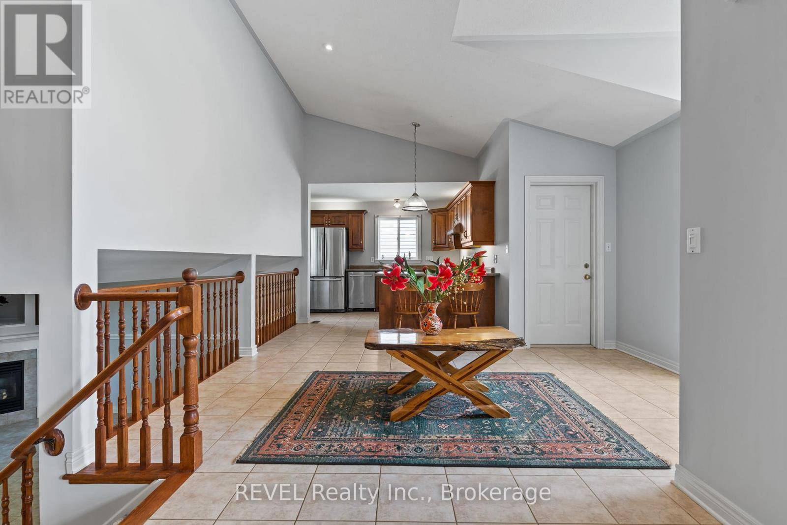 Fort Erie (lakeshore), ON L2A6E9,893 CANADA DRIVE