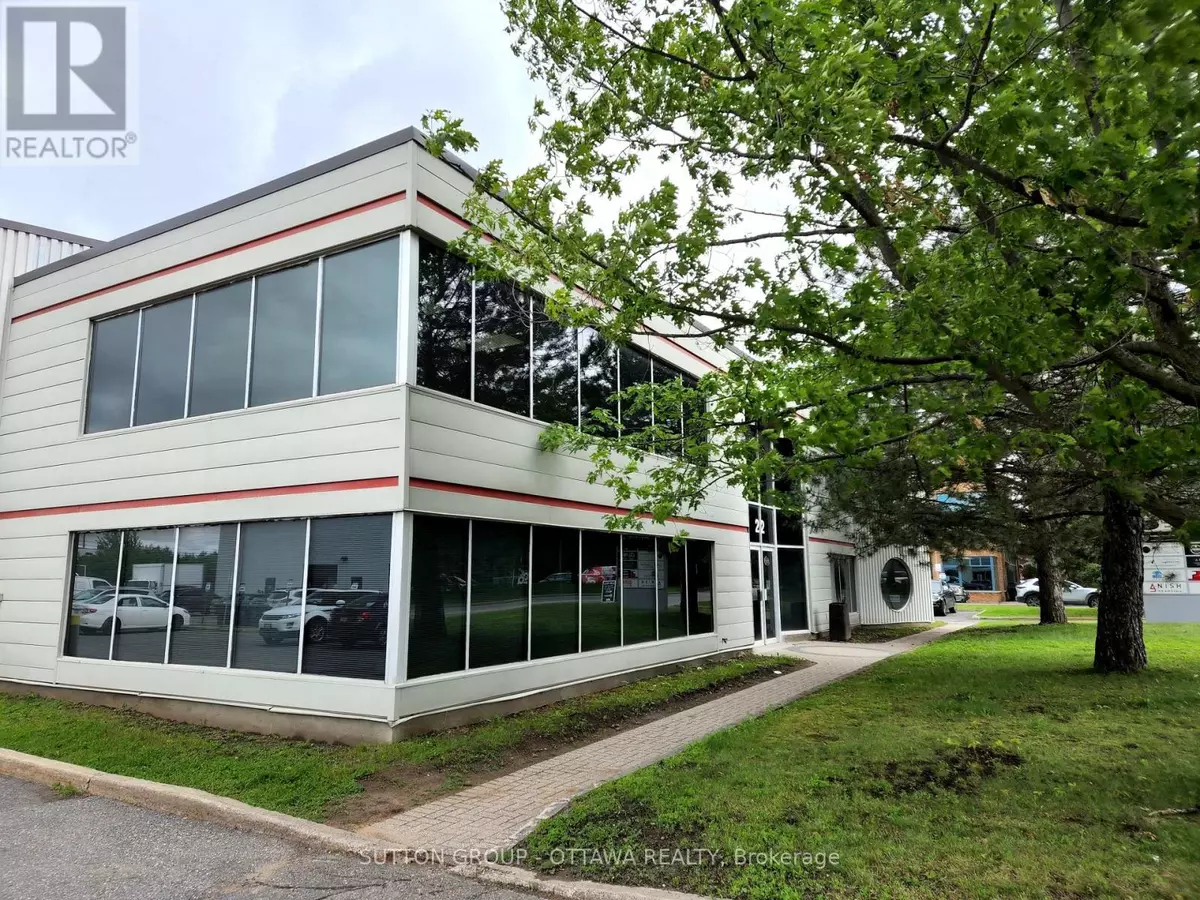 Ottawa, ON K2E7Z6,22 Antares DR #O-A