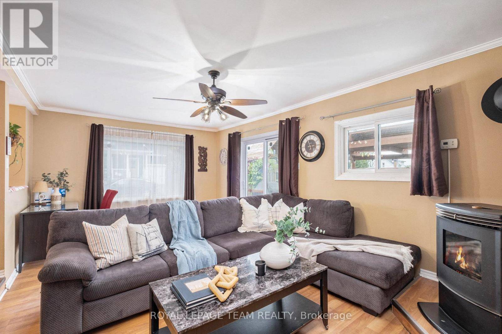 Merrickville-wolford, ON K0G1N0,211 DRUMMOND STREET W