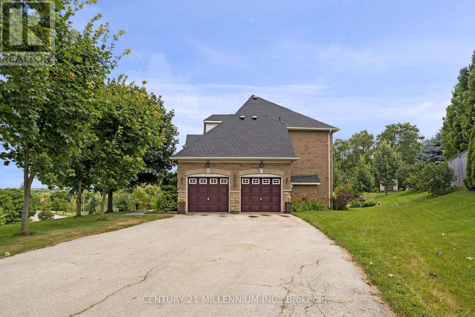 Erin, ON N0B1Z0,15 UPPER CANADA DRIVE