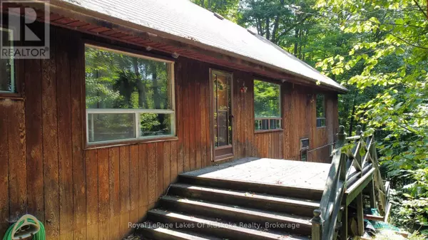 Lake Of Bays (mclean), ON P0B1A0,1030 MCCABE ROAD