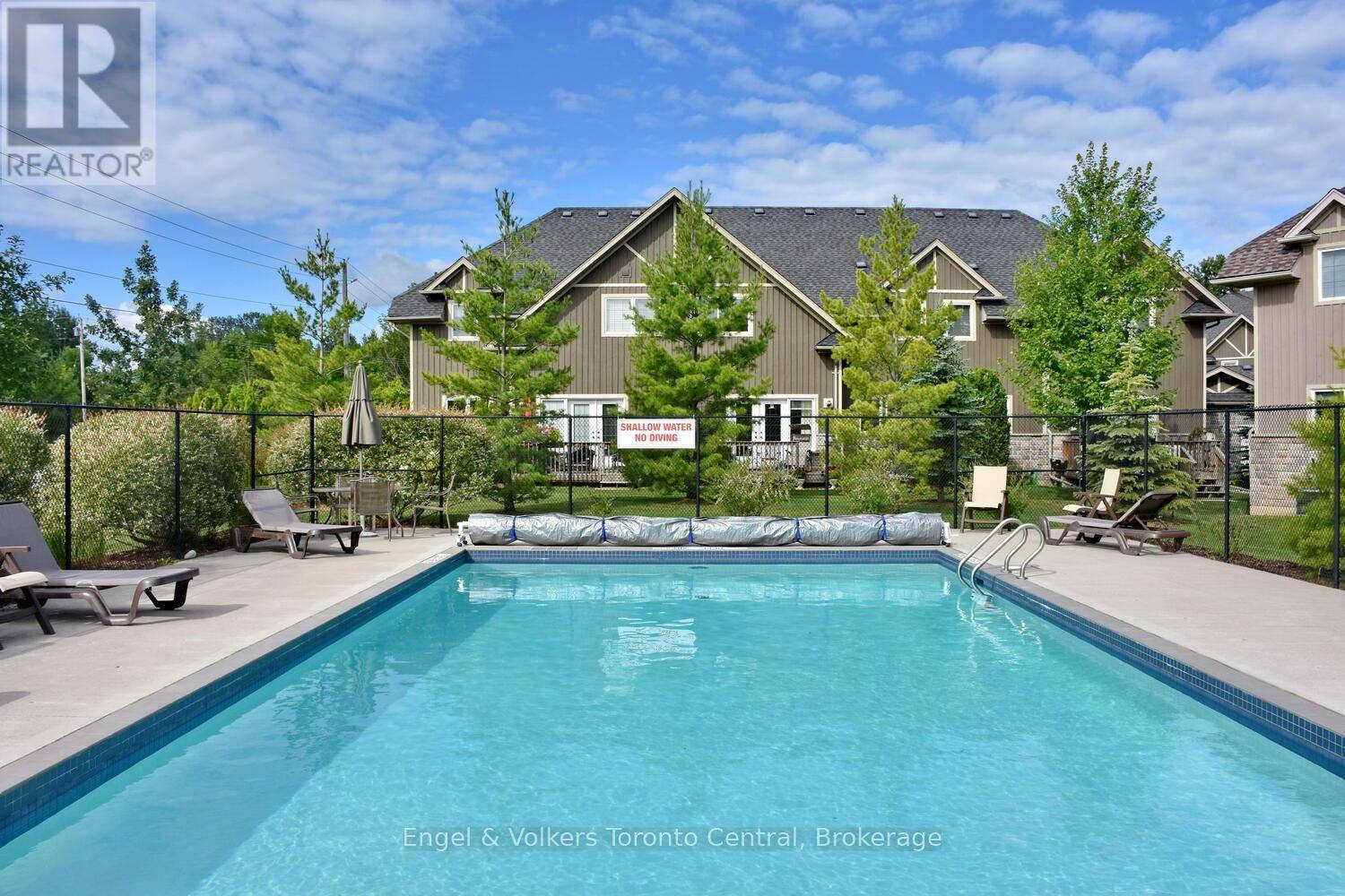Blue Mountains, ON N0H2P0,47 MEADOWBROOK LANE