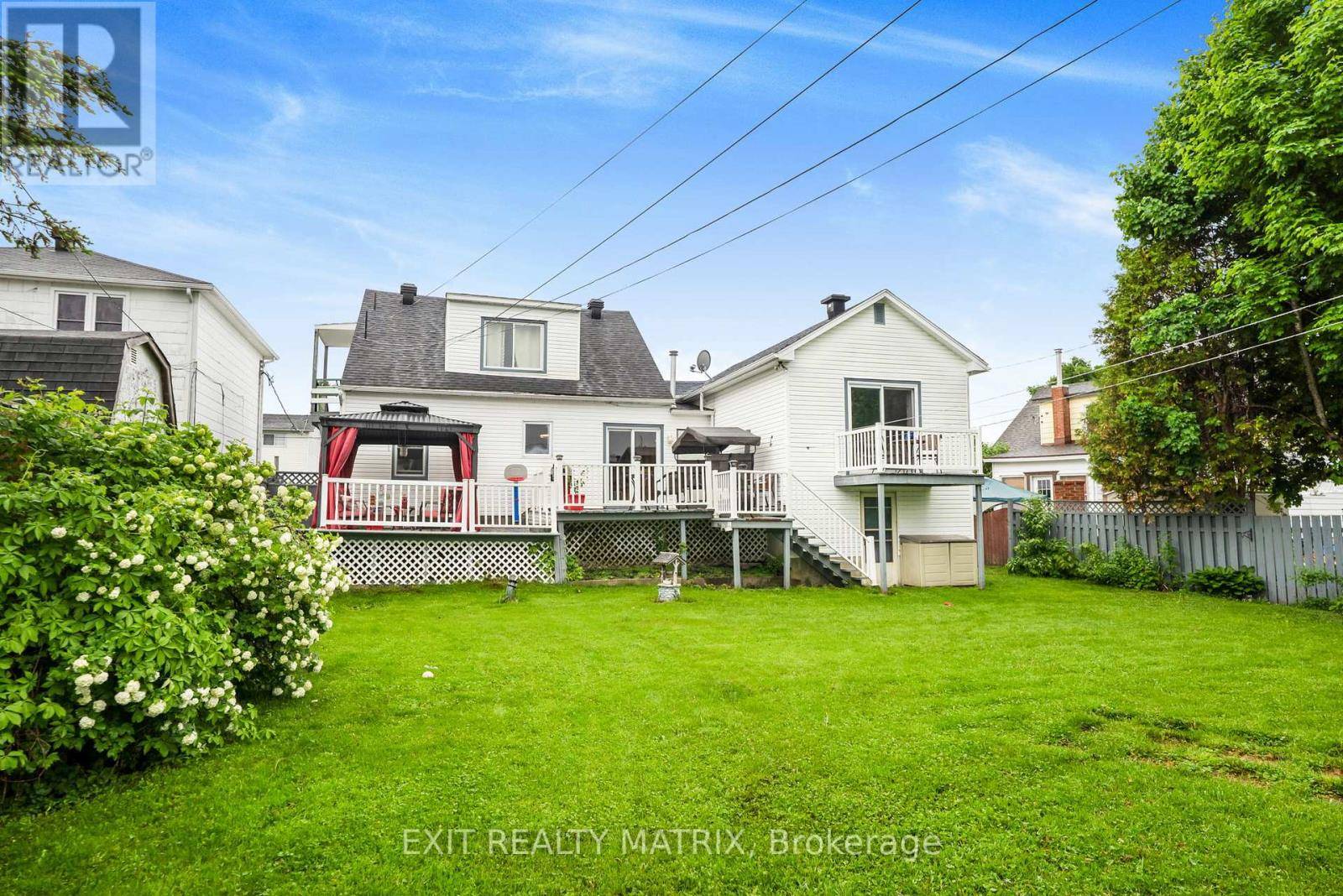 Hawkesbury, ON K6A1M6,421-423 GARNEAU ROAD