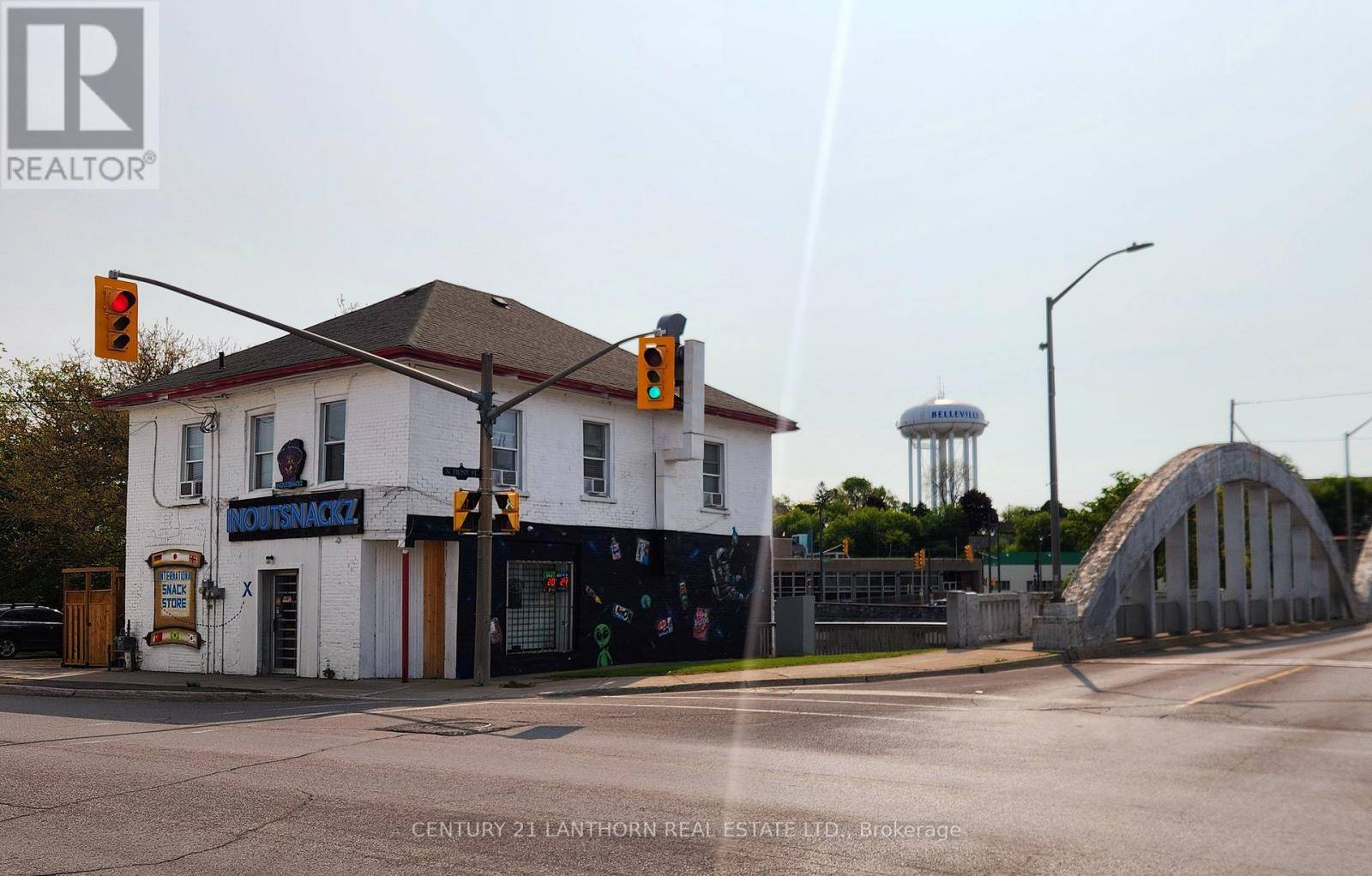 Belleville, ON K8P2S3,1 MOIRA STREET E