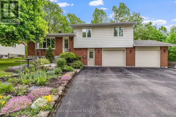 7 INDIAN COURT, Laurentian Valley, ON K8A7V3