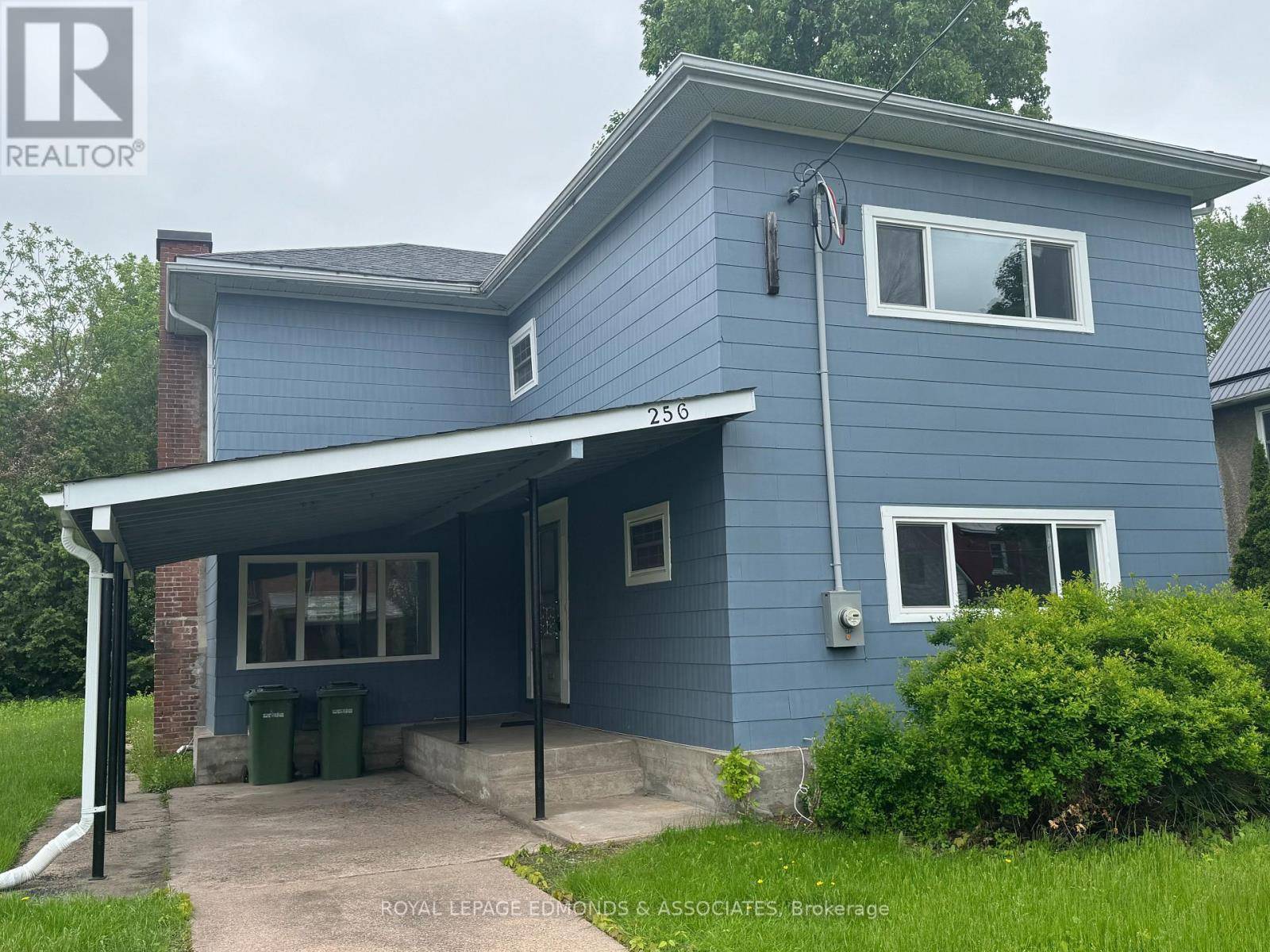 256 RENFREW STREET, Pembroke, ON K8A5S1