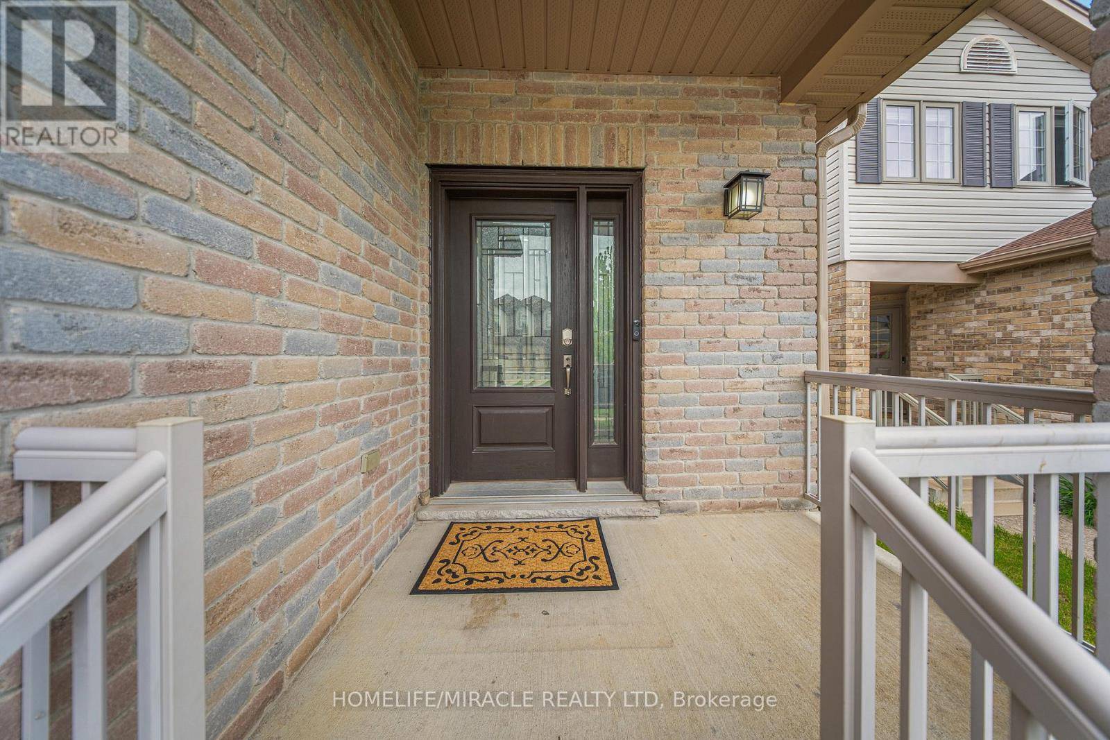 Cambridge, ON N1T0A8,79 HINRICHS CRESCENT