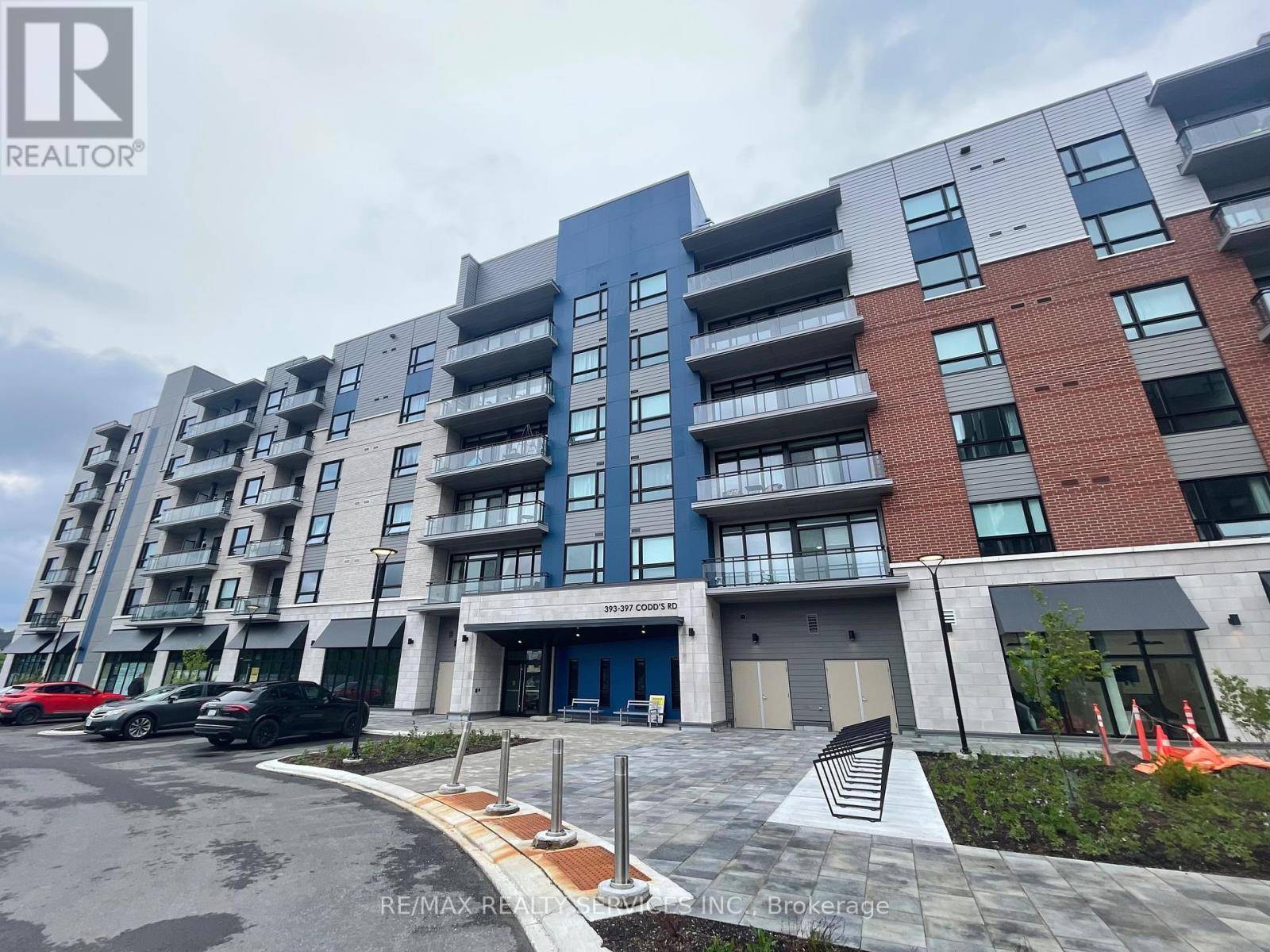 397 Codds RD #313, Ottawa, ON K1K5C7