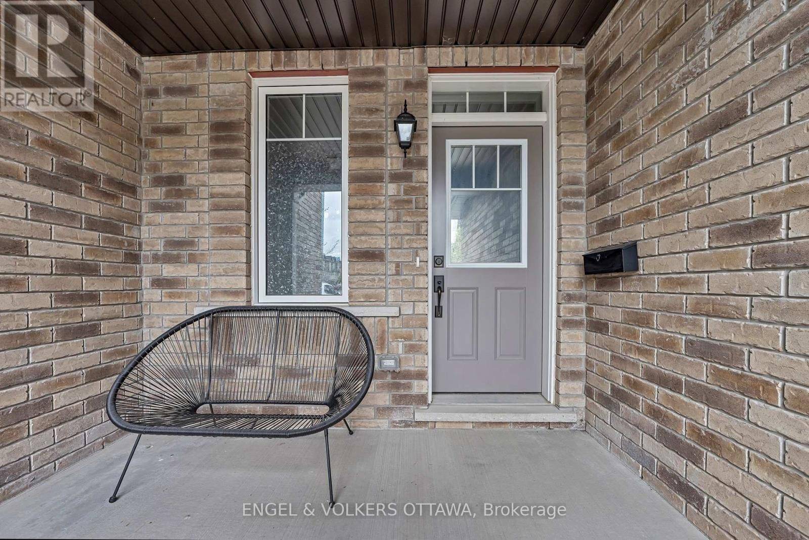 Ottawa, ON K2J6C9,756 MAYFLY CRESCENT