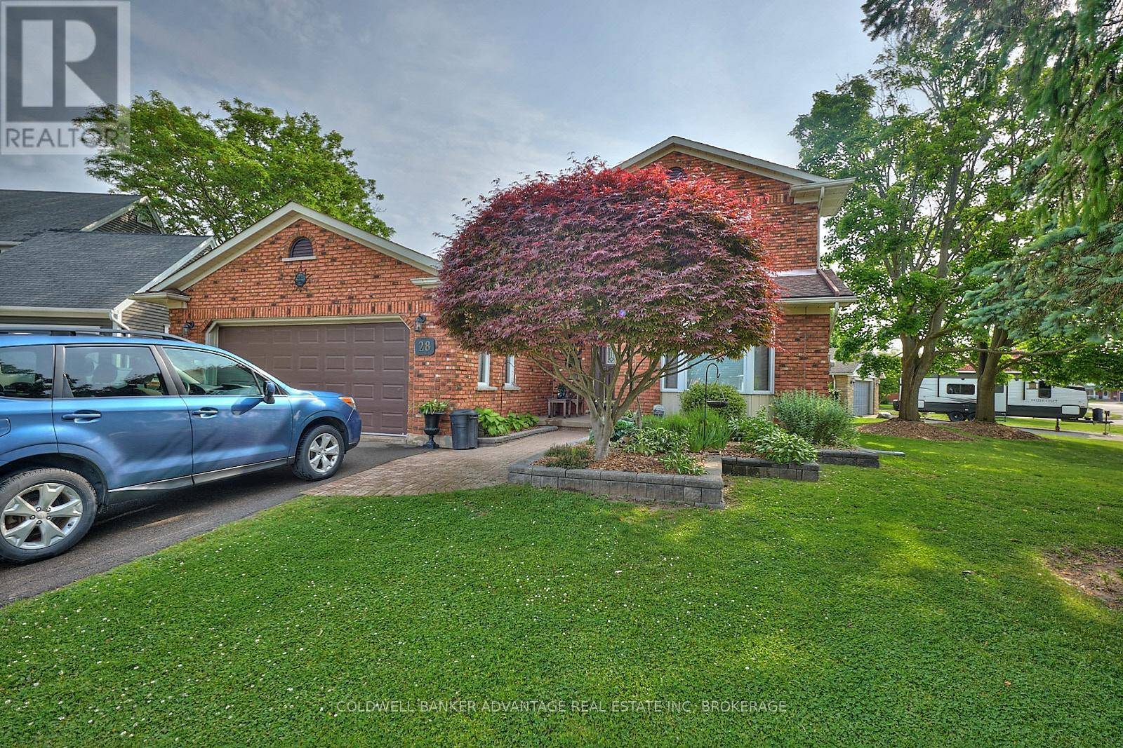 Welland (n. Welland), ON L3C6P4,28 DIXON CRESCENT