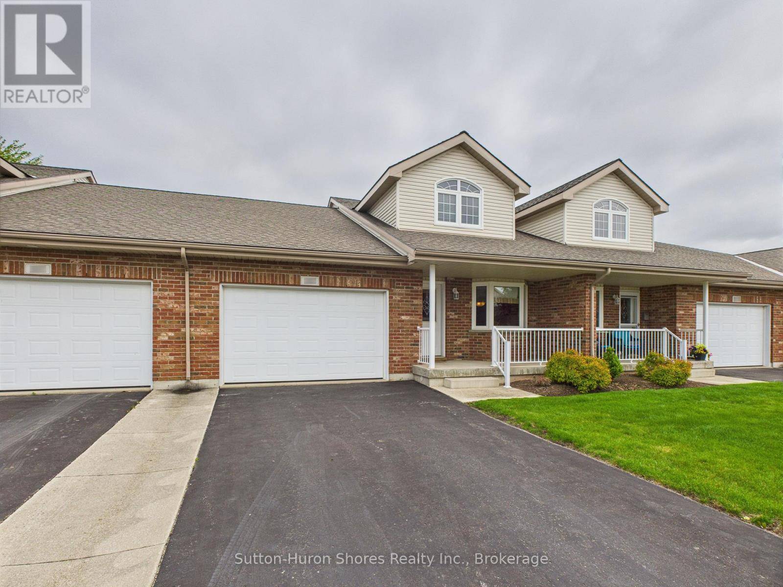 Saugeen Shores, ON N0H2C1,489 ANDREW STREET