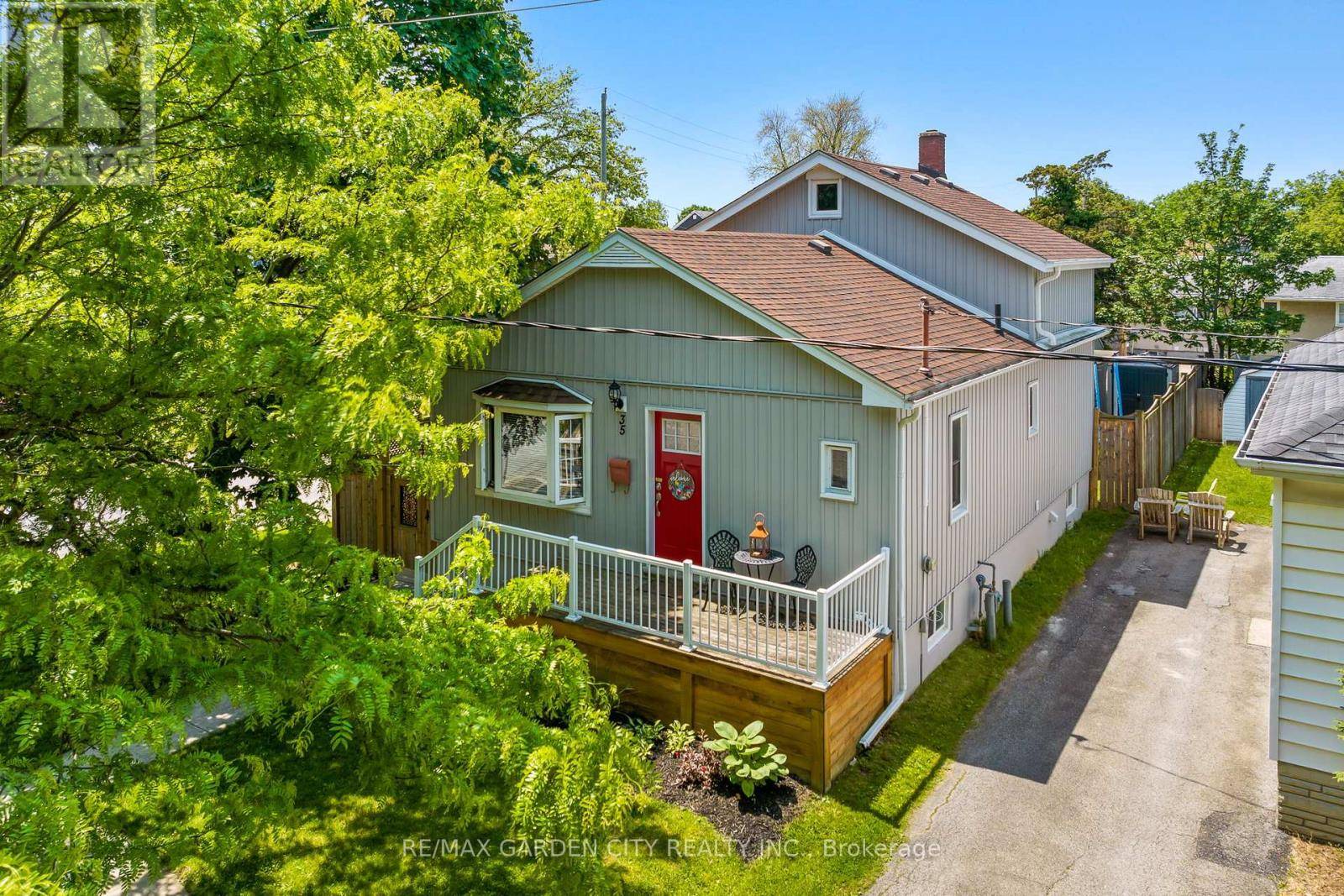 St. Catharines (e. Chester), ON L2P3C2,35 MARMORA STREET