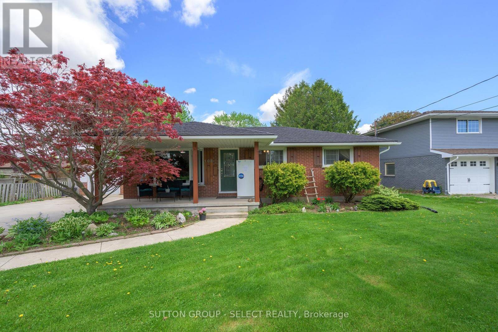 St. Thomas, ON N5R5A7,108 COULTER AVENUE