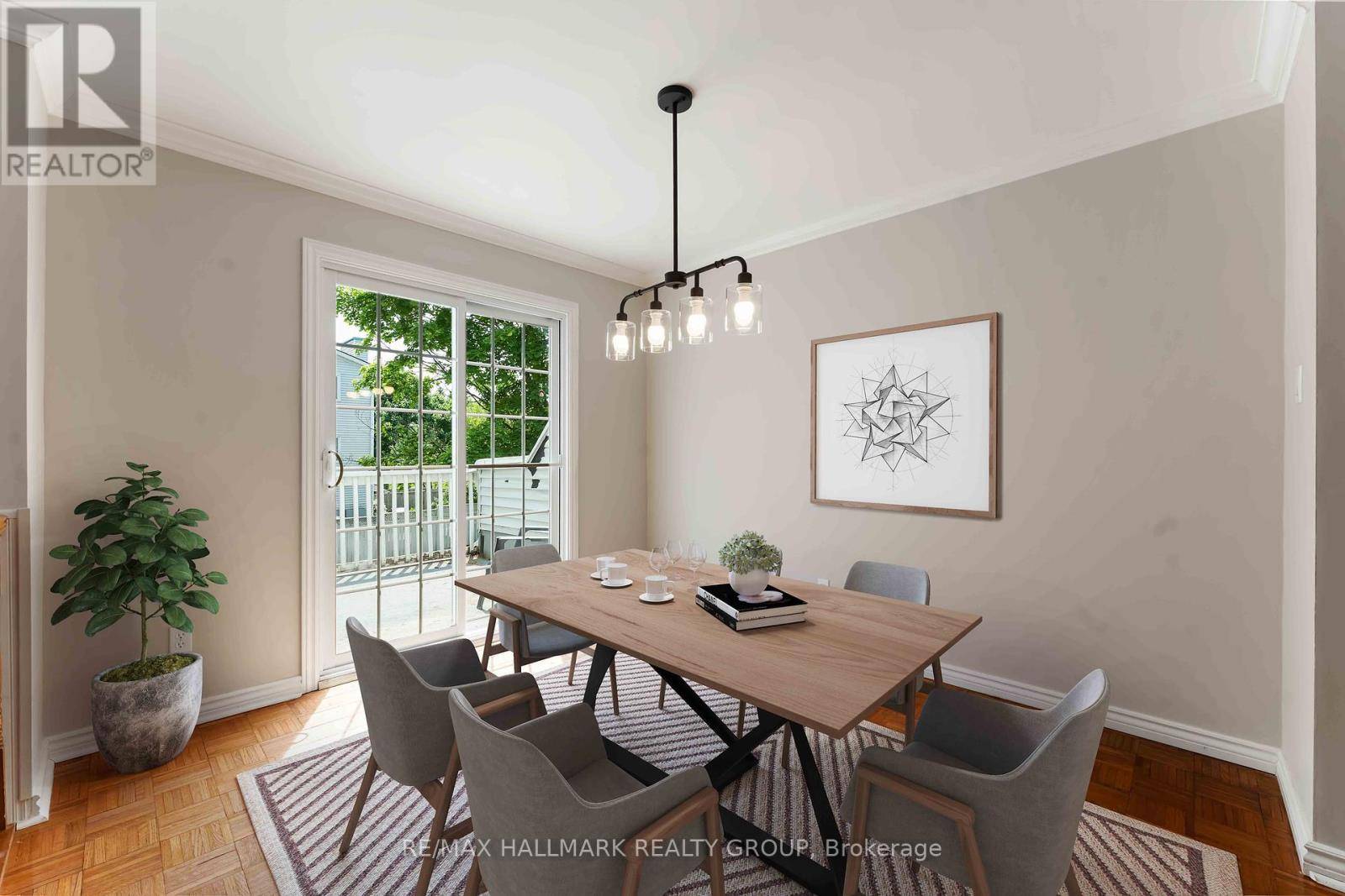 Ottawa, ON K1T3N2,4 CASTLEGREEN PRIVATE