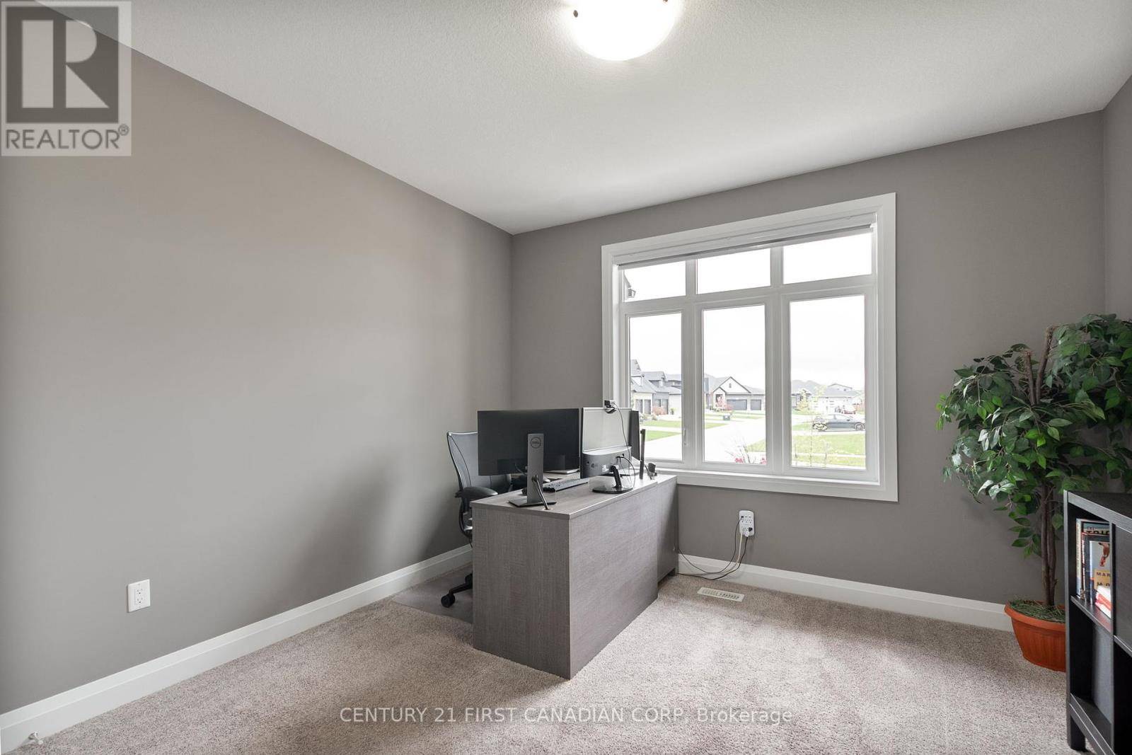 Strathroy-caradoc (ne), ON N7G0G3,52 KEMP CRESCENT